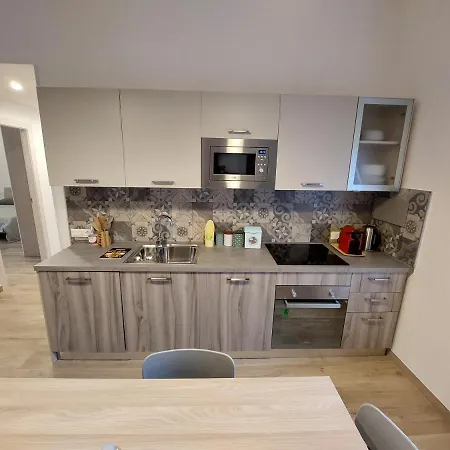 Da Enza Apartament Tarent