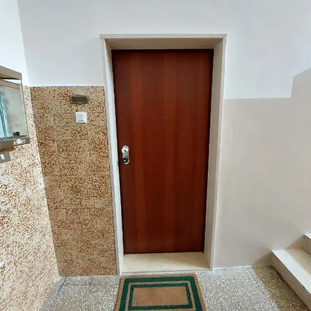 Da Enza Apartament *