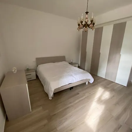 Da Enza Apartman *