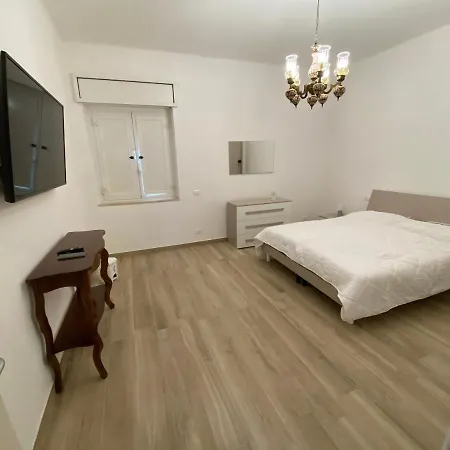 Da Enza Appartement *